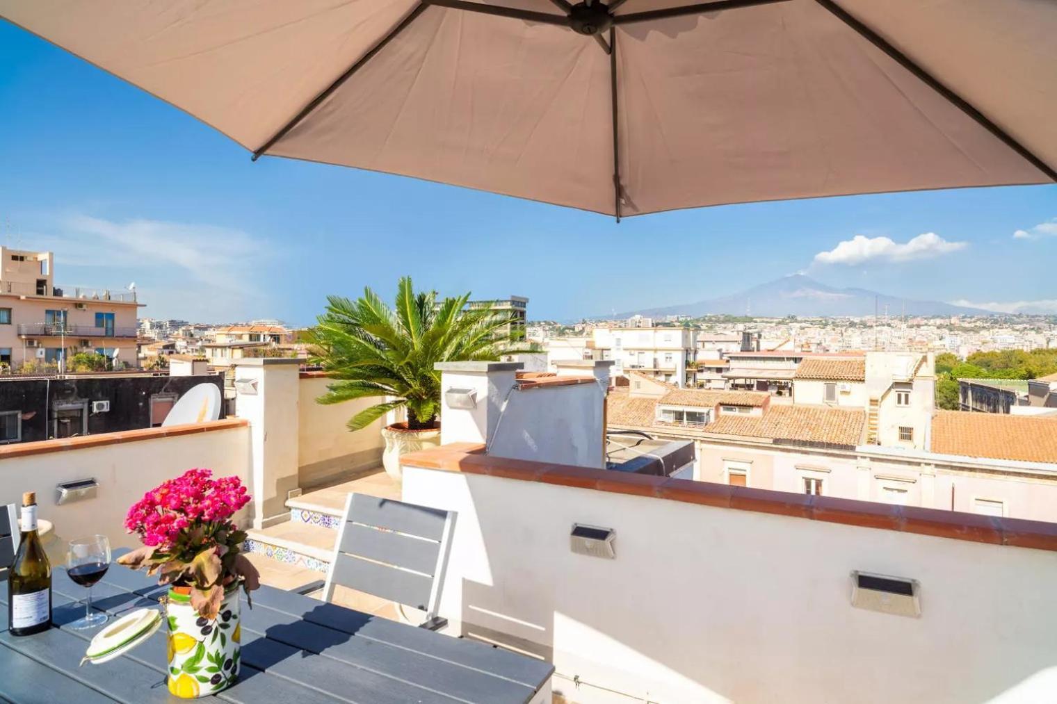 La Terrazza Sul Cielo Apartment Катания Екстериор снимка