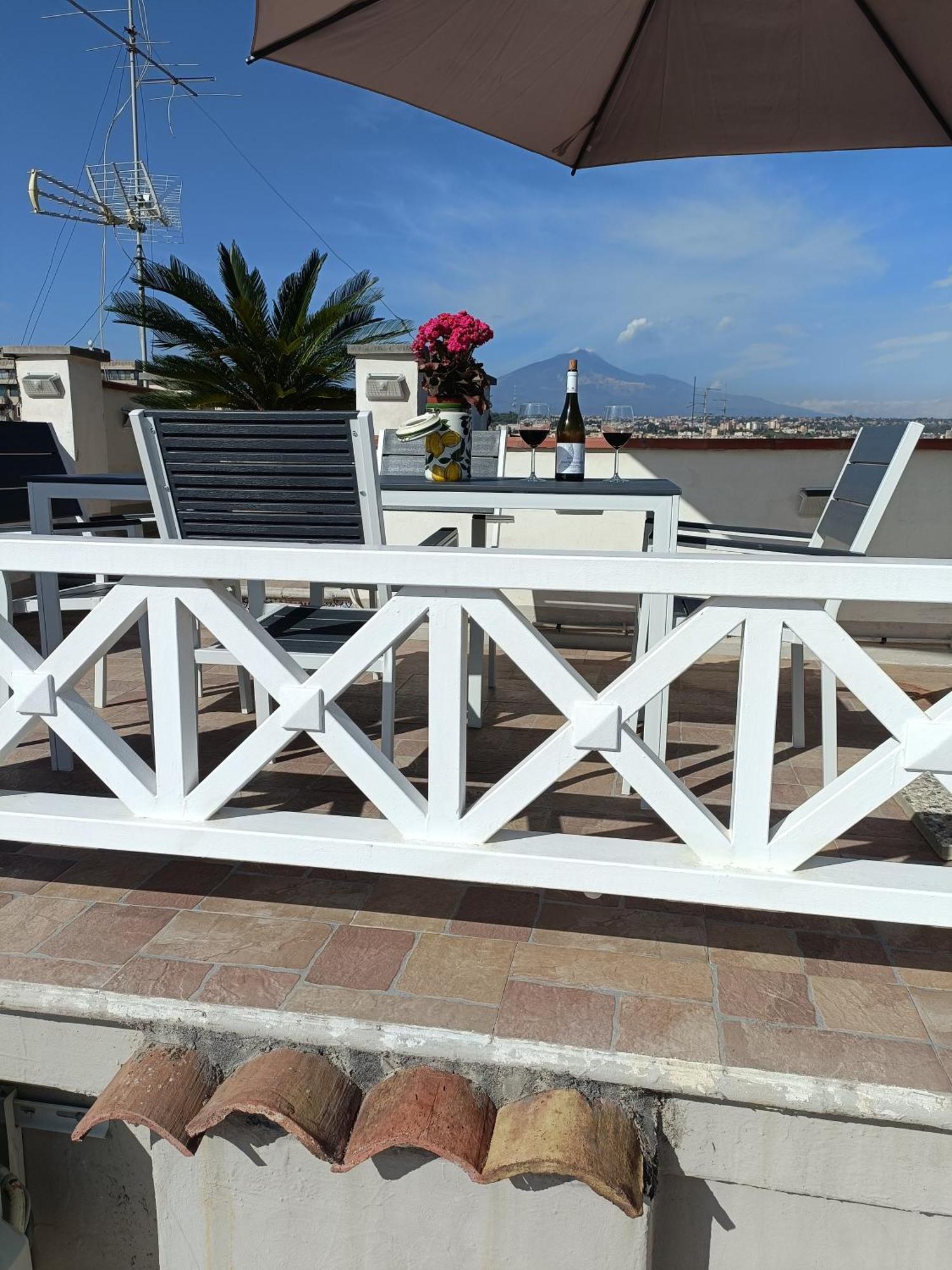 La Terrazza Sul Cielo Apartment Катания Екстериор снимка