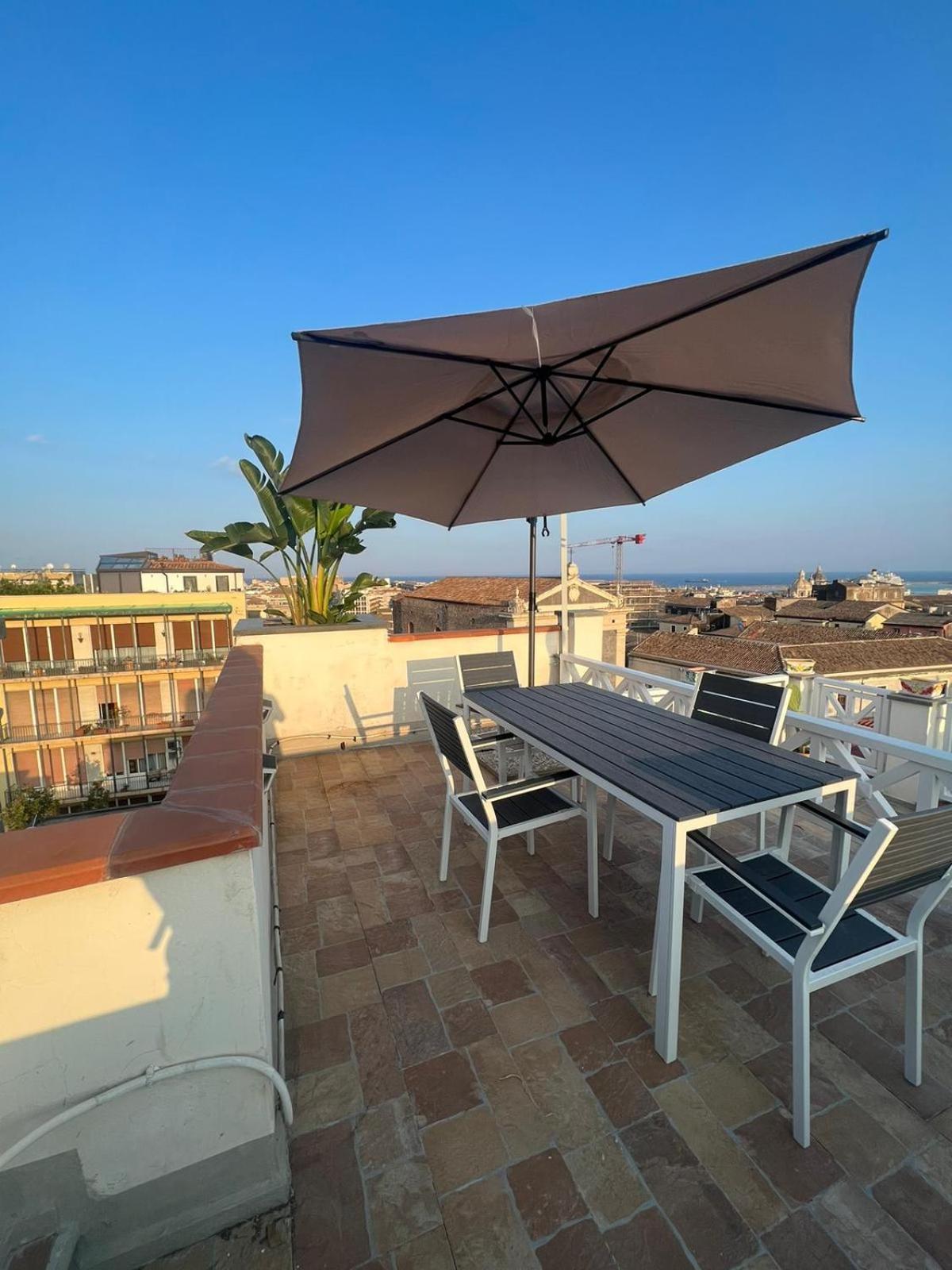 La Terrazza Sul Cielo Apartment Катания Екстериор снимка